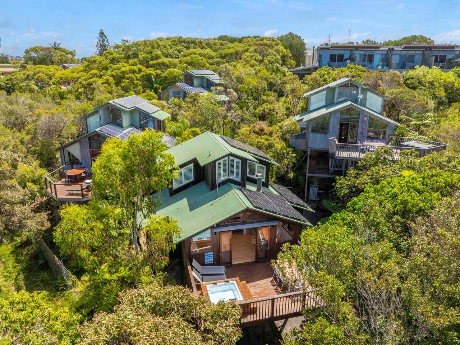 The Oasis Apartments And Treetop Houses Byron Bay Buitenkant foto